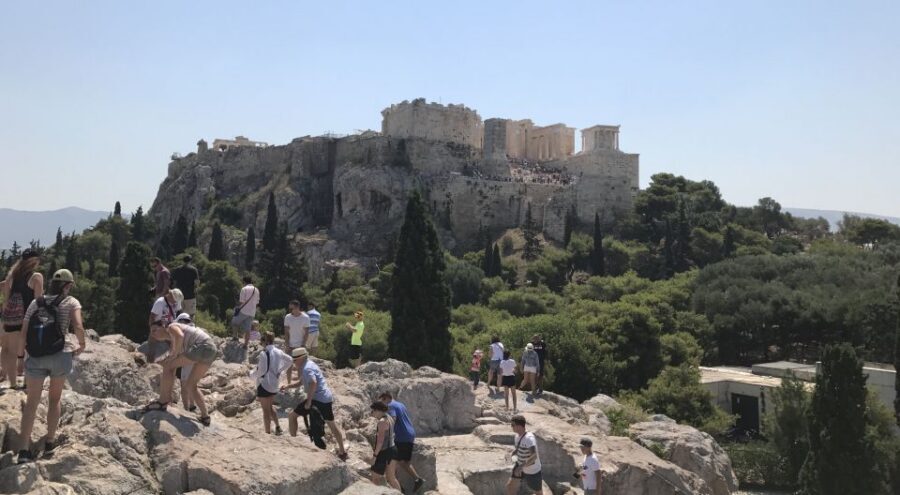 Athens: Private 4-Hour Tour with Acropolis and Old Town - Plaka and Monastiraki Square: Old Streets, Flea-Market Energy, and Souvlaki Timing