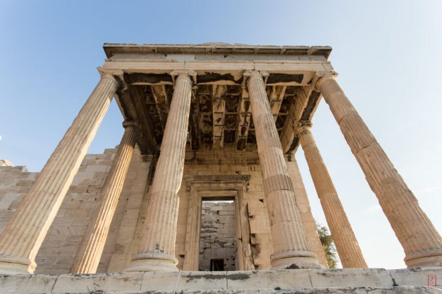Athens: Private Guided Skip-the-Line Tour of the Acropolis - The guide story style: what the philosopher angle adds on the ground