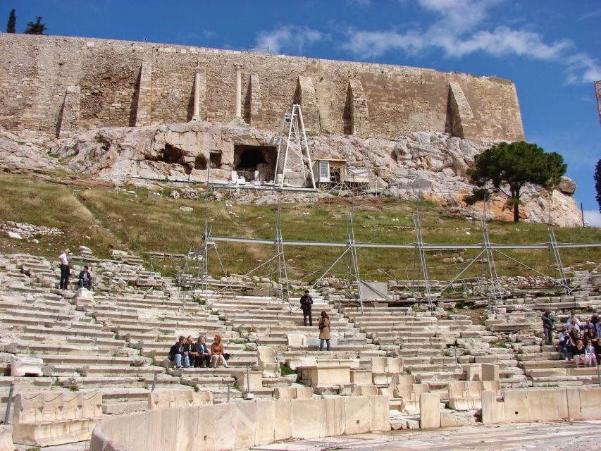 Athens: The Acropolis Walking Group Tour with a French Guide - What to bring (so you don’t suffer) and what the rules mean