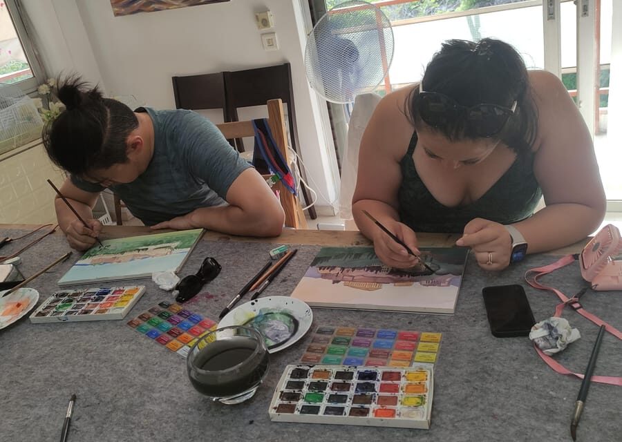 Athens: workshop for painting landscape with local artist - Painting Greek scenery in a cozy studio near the Acropolis
