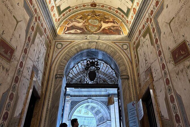 Audio guide in Vatican Museums and Sistine Chapel - Ticket Handoff: What You Should Expect Before You Enter