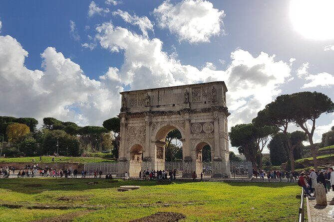 Audio Guided Tour of Colosseum, Forum, Palatine - Palatine Hill: the view plus the palace ruins feeling