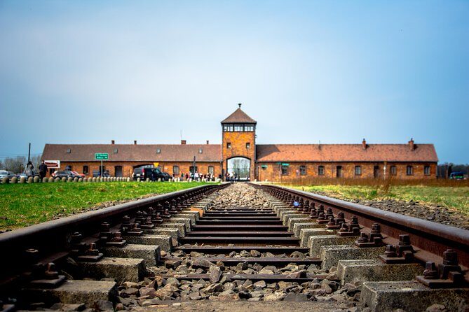 Auschwitz Birkenau and Wieliczka Salt Mine Guided Full Day Tour - Morning pickup in Krakow: how to avoid the classic start-time chaos