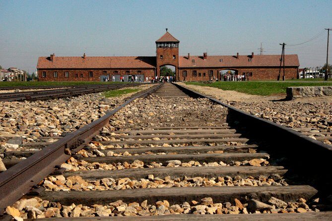 Auschwitz- Birkenau and Wieliczka Salt Mine in One Day - The 2 km Transfer to Auschwitz II-Birkenau: Why You Don’t Want to Split This