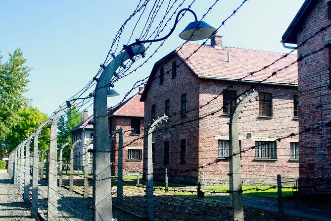 Auschwitz & Wieliczka ONE DAY Guided Tour +Private Transportation - Potential Red Flags to Watch: Timing, WiFi, and Guide Consistency