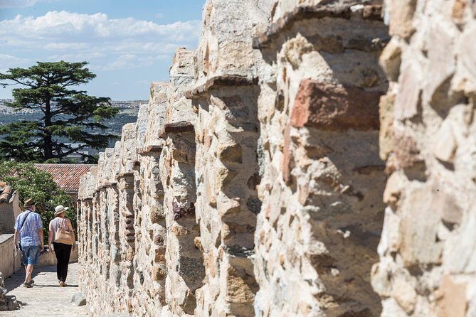 Avila with Walls and Segovia with Alcazar from Madrid - Ávila first moments: why the city feels like a stronghold