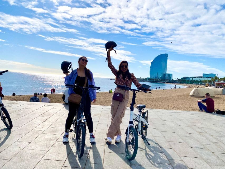 Barcelona: Sagrada Familia Electric Scooter or Bike Tour - Sagrada Família: the main photo moment
