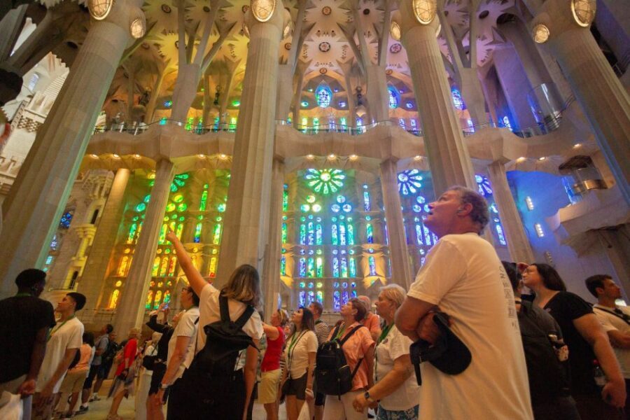 Barcelona: Sagrada Familia Fast Track Guided Tour - Price and value: what you’re paying for (and what you’re not)