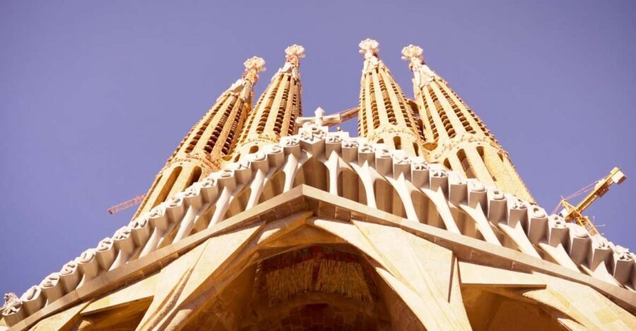 Barcelona: Sagrada Familia Skip-the-Line Guided Tour - Key things I’d bet on before you go