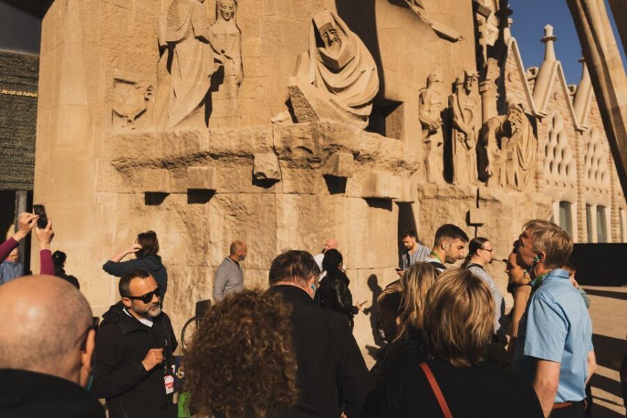 Barcelona: Sagrada Familia Skip-the-Line Guided Tour - Is the price worth it for a 1.5–2 hour visit?