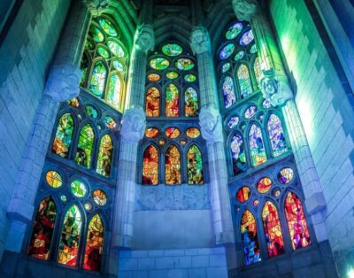 Sagrada Família Skip the Line Tour & Entry Ticket