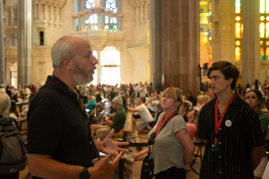 Barcelona: Sagrada Familia Small Group Guided Tour - Dress Rules at Sagrada Familia: Don’t Let Fabric Stop Your Tour