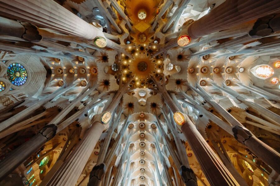 Barcelona: Sagrada Familia Tour w/Skip-the-Line Entry Ticket - The cava rooftop option: views first, then a guided Sagrada reveal