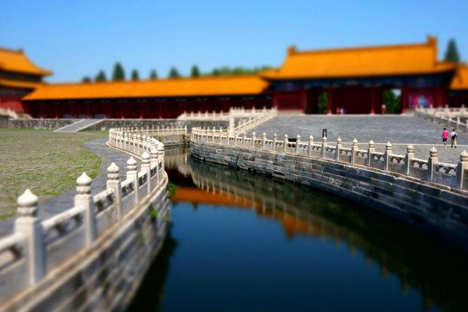 Beijing Essential Full-Day Tour including Great Wall at Badaling, Forbidden City and Tiananmen Square - Lunch Plus Jade Factory Shopping: Where Value Can Feel Like a Sales Pitch