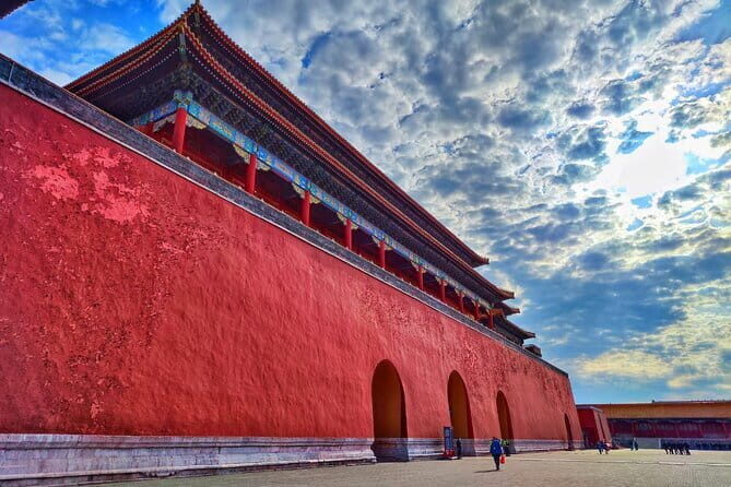 Beijing Forbidden City Small Group Tour with Tickets - Timing and meeting point: an 8:00 am start near Wangfujing