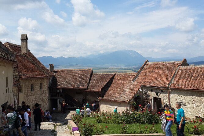 Brasov: Bears Sanctuary, Rasnov Fortress, Bran Castle GUIDED Tour - Price and what you’re actually paying for