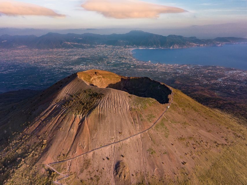 Campania Express Train Pompeii Tour with Vesuvius or Winery - Key things to know before you go