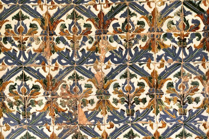 Cathedral and Real Alcàzar in Italian - Real Alcázar: Royal Palace Explanations You Can Actually Follow