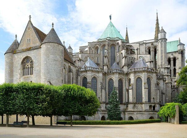 Chartres and Versailles Private Full-day tour - Chartres Cathedral: Where Stained Glass Becomes the Main Event