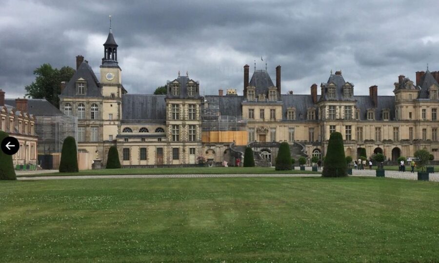 Chateau de Fontainebleau & Chateau de Versailles - Audio Guides in Multiple Languages: A Big Plus for Shared Trips