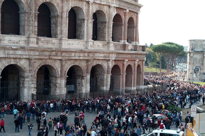 Civitavecchia Shore Excursion: Fullday Rome with Vatican Museums and Colosseum - The comfort advantage: why a van beats a bus on cruise days