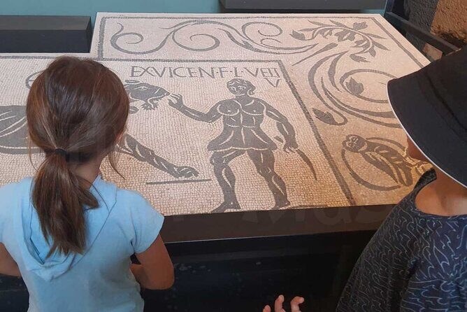 Colosseum and Roman Forum Treasure Hunt Tour for Kids & Families - Key things I’d circle before you book