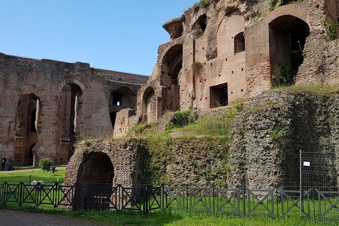 Colosseum Arena Floor Roman Forum and Palatine Hill Live Guide - Meeting Point, Timing, and Security Checks: Avoid the Stress Spiral