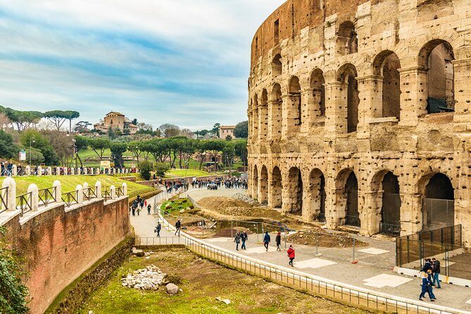 Colosseum Express Group Tour Experience - Pace and group size: fast, but not frantic