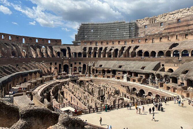 Colosseum Full Experience Arena with Roman Forum - Entering the Colosseum Arena with arena access and an expert storyteller