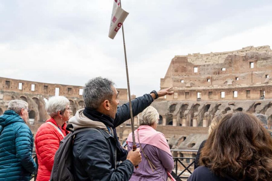 Colosseum Guided Tour: Hotel Transport included - Hotel transport and meeting point: the part you must get right