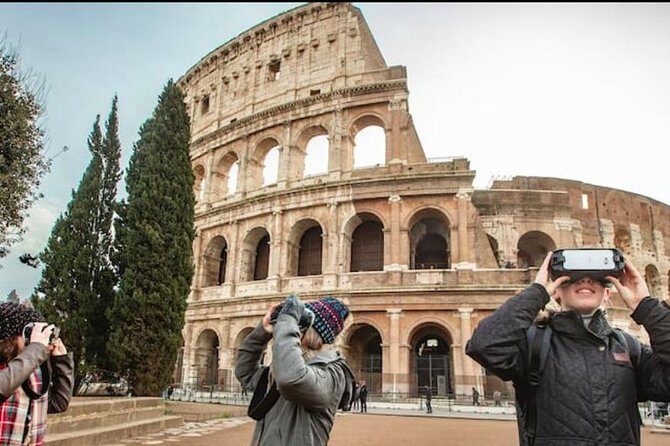 Colosseum guided tour with Virtual Reality - Two arches in 40 minutes: Arch of Constantine and Arch of Titus