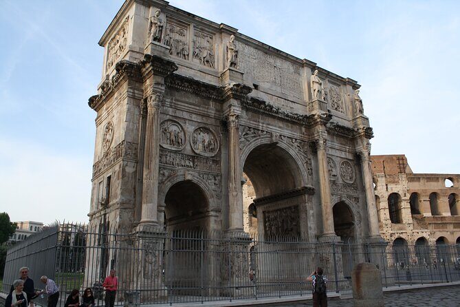 Colosseum, Roman Forum and Palatine Hill Skip Line Private Tour - Meeting Point at Caffè Roma and a Straight-Forward Plan