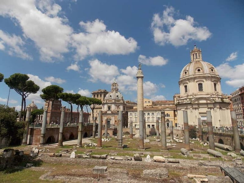 Colosseum, Roman Forum & Palatine Experience - Inside the Colosseum: what to look for (beyond the obvious photos)