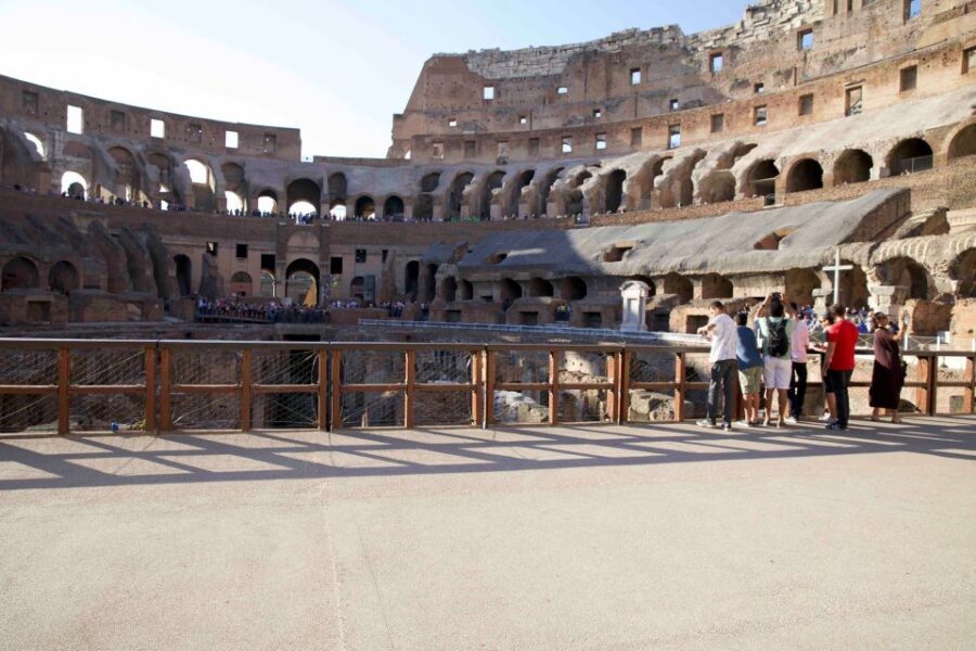 Colosseum: Semi Private Tour with VIP Arena Access - Where You Meet and How the 1.5 Hours Flows
