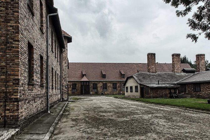 Combined tour Auschwitz Birkenau guided & Salt Mine guided from Krakow - Entering Auschwitz-Birkenau: what the guided 2 hours really gives you