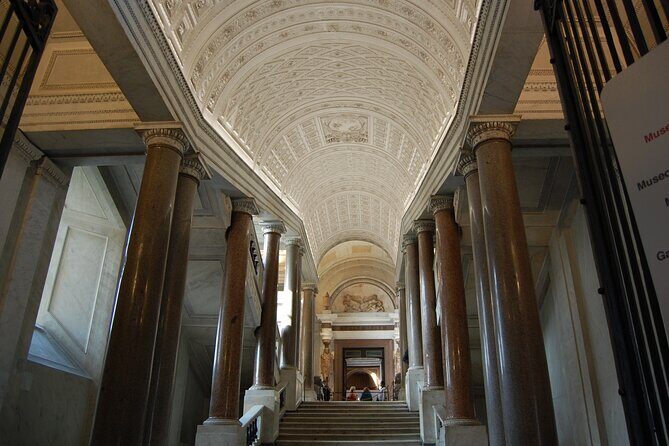 Combo: Colosseum, Vatican Museums and Sistine Chapel Guided Tour - Walking, hearing, and heat: the stuff you can control