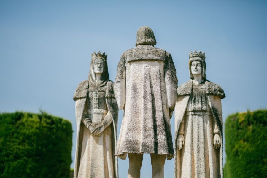 Cordoba: Alcazar of Christian Monarchs 1–Hour Guided Tour - Alcázar de los Reyes Cristianos: why a 1-hour walk matters in Córdoba