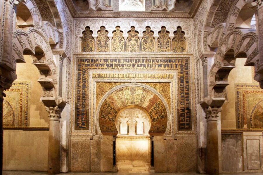 Córdoba Guided Tour of the Mosque, Jewish Quarter & Alcazar - Alcázar de los Reyes Cristianos: The Planned Swap to the Caliphate Baths