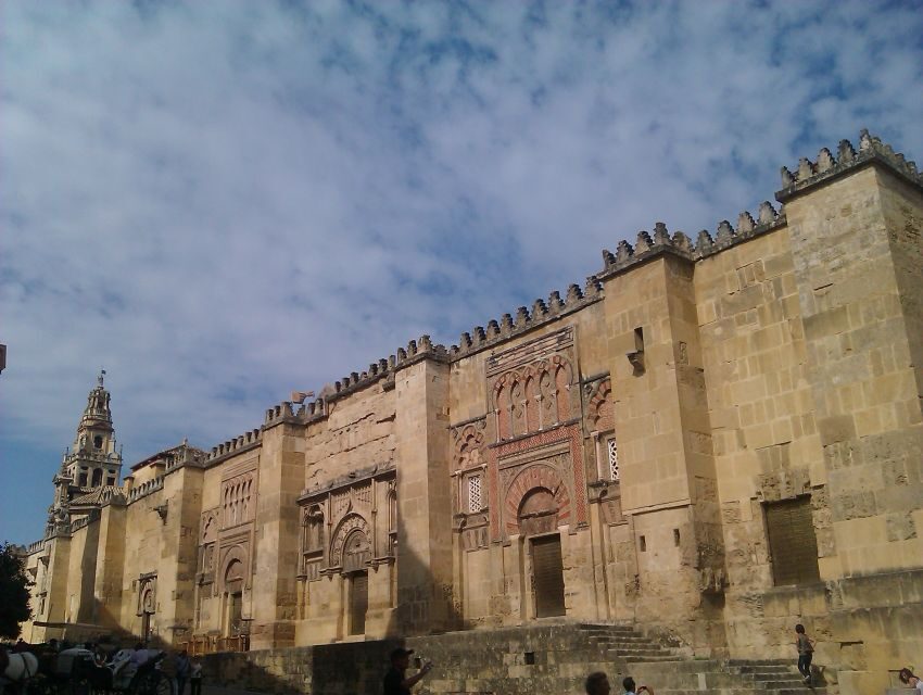 Córdoba: Mosque-Cathedral & Alcazar Guided Tour - Price and Value: Is $42 a Fair Deal for 2 Hours?