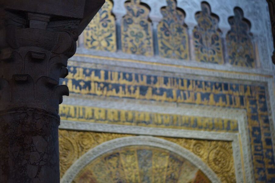 Córdoba: Mosque-Cathedral and Alcazar Tour - Tour Overview: Two Córdoba Powerhouses, Packed Into 2.5 Hours