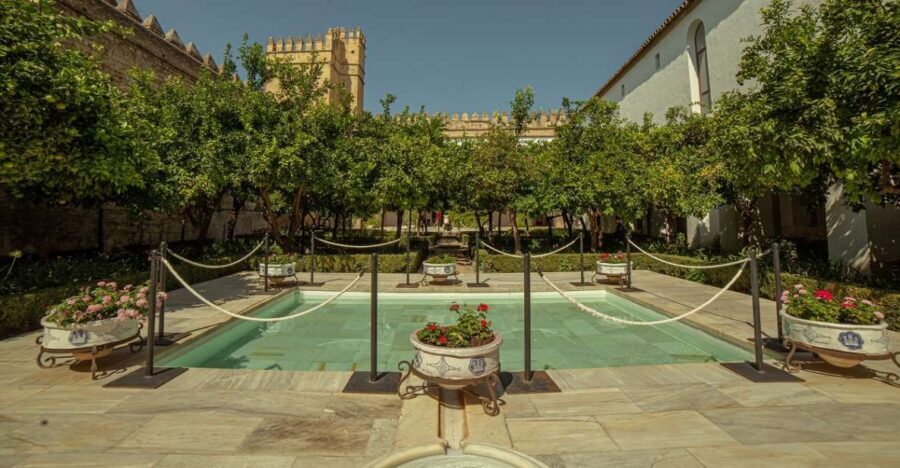 Córdoba: Mosque-Cathedral and Alcazar Tour - Mosque-Cathedral: Seeing the Mosque-to-Cathedral Transformation Up Close