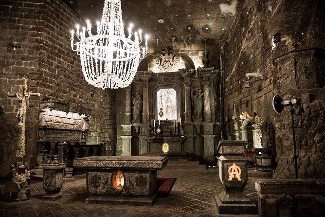 Day Trip: Auschwitz-Birkenau and Wieliczka Salt Mine from Krakow - Group flow, meeting points, and how to avoid a stressful moment