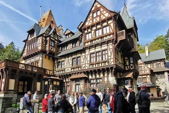 Day trip from Bucharest to Brasov, Peles & Dracula's Castle - Brasov time between castles: old town strolling and practical add-ons