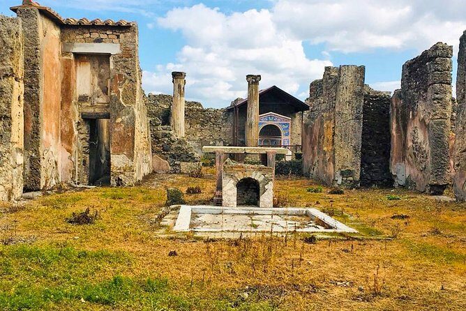 Day trip to Pompeii from Naples - The on-board audio guide: five languages, less guesswork