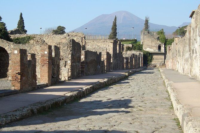 Day Trip to Pompeii, Positano and Amalfi Coast- Semi Private Tour - Positano: pastel houses, steep lanes, and why 2 hours is never enough