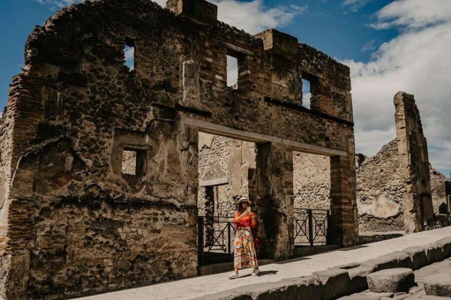 Discover Pompeii: French Walking Tour of the Buried City - Key things to know before you go