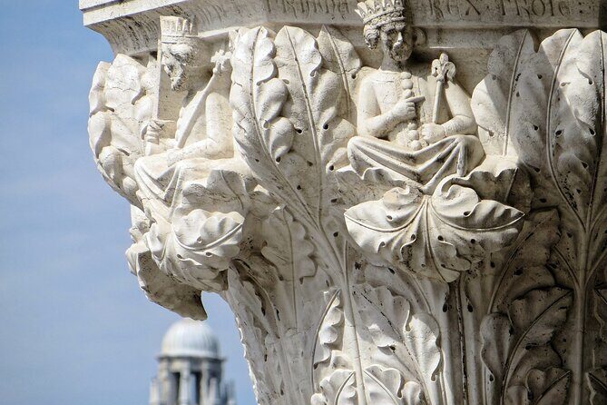 Doge's Palace Skip the Line Guided Tour in Venice - The Crown Tours App audio system: clarity beats crowds