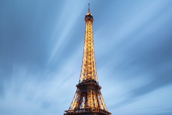 Eiffel Tower Access up to Summit with Guiding Host - Going Up by Elevator: Your Summit Plan