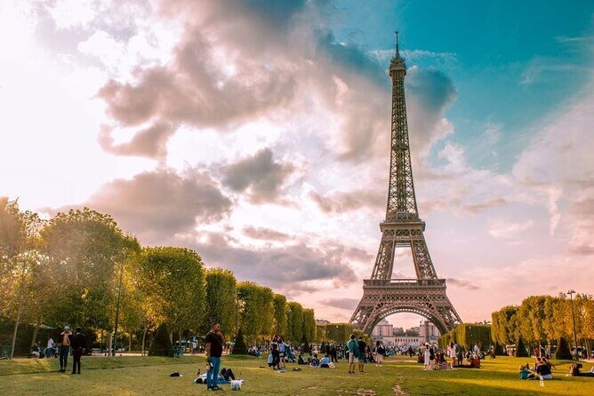 Eiffel Tower Summit Floor Entry & Illuminations Seine Cruise - Common friction points (and how to avoid them)