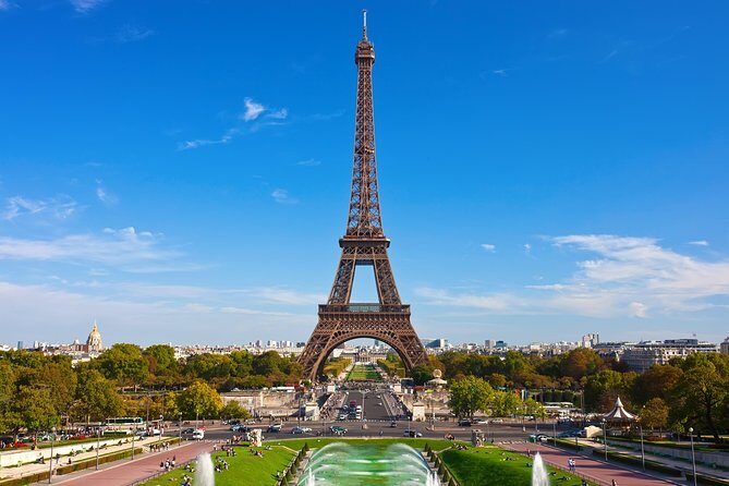 Eiffel Tower Summit Option with Seine River Cruise and City Tour - Getting oriented at Place de Sydney and staying on schedule